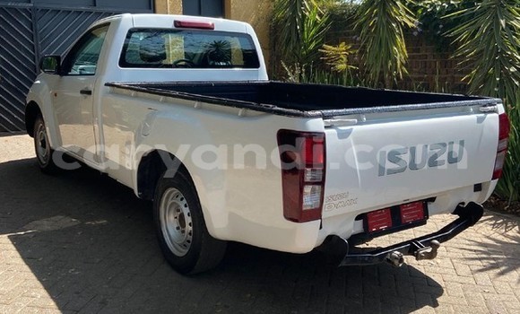 Buy Used Isuzu D–MAX White Car in Chingola in Zambia Buy Used Isuzu D–MAX White Car in Chingola in Zambia