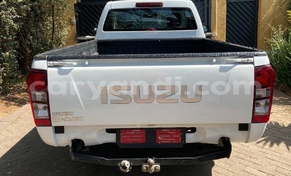 Buy Used Isuzu D–MAX White Car in Chingola in Zambia Buy Used Isuzu D–MAX White Car in Chingola in Zambia