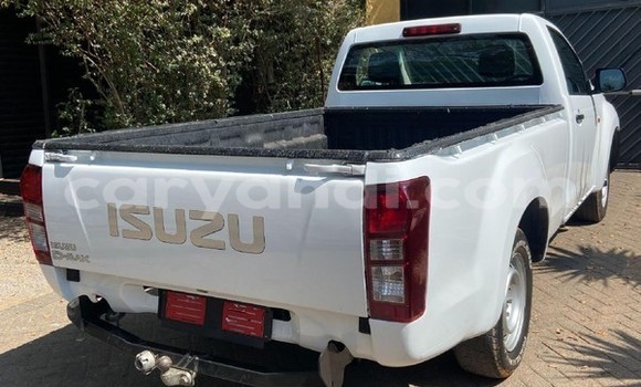 Buy Used Isuzu D–MAX White Car in Chingola in Zambia Buy Used Isuzu D–MAX White Car in Chingola in Zambia