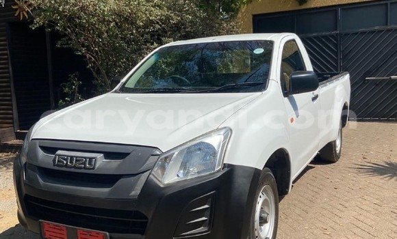 Buy Used Isuzu D–MAX White Car in Chingola in Zambia Buy Used Isuzu D–MAX White Car in Chingola in Zambia