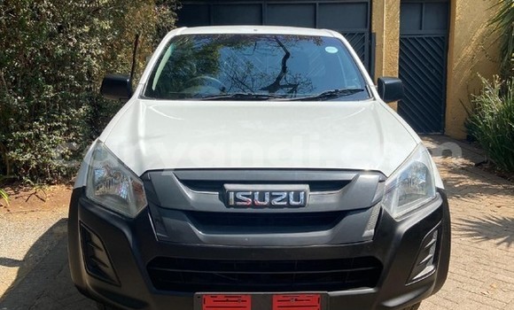 Buy Used Isuzu D–MAX White Car in Chingola in Zambia Buy Used Isuzu D–MAX White Car in Chingola in Zambia