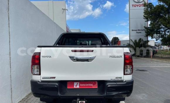 Buy Used Toyota Hilux White Car in Chilanga in Lusaka