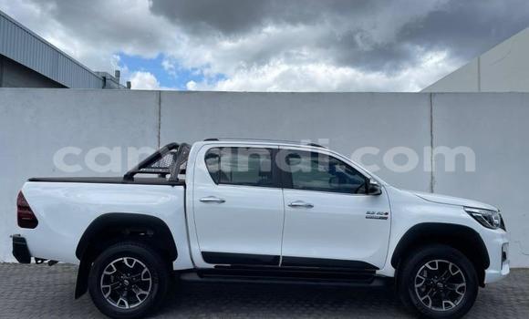 Tenga Tsaru Toyota Hilux Chena Mota in Chilanga in Lusaka Tenga Tsaru Toyota Hilux Chena Mota in Chilanga in Lusaka