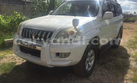 Acheter Occasion Voiture Toyota Land Cruiser Prado Blanc à Lusaka, Zambie Acheter Occasion Voiture Toyota Land Cruiser Prado Blanc à Lusaka, Zambie