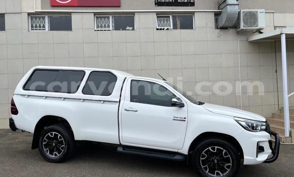 Nunua Ilio tumika Toyota Hilux Nyeupe Gari ndani ya Chipata nchini Zambia Nunua Ilio tumika Toyota Hilux Nyeupe Gari ndani ya Chipata nchini Zambia