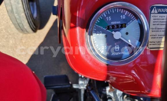 Tenga Tsaru Genesis G70 Tsvuku Mota in Chingola in Zambia Tenga Tsaru Genesis G70 Tsvuku Mota in Chingola in Zambia