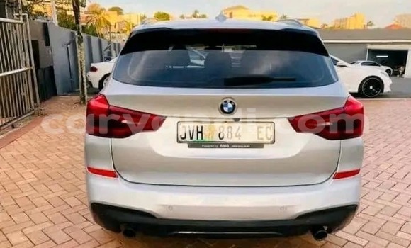 Acheter Occasion Voiture BMW X3 Gris à Lusaka, Zambie Acheter Occasion Voiture BMW X3 Gris à Lusaka, Zambie