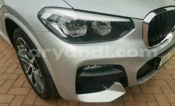 Acheter Occasion Voiture BMW X3 Gris à Lusaka, Zambie Acheter Occasion Voiture BMW X3 Gris à Lusaka, Zambie