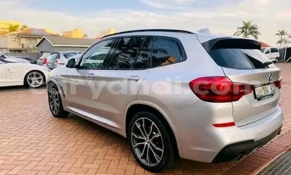 Acheter Occasion Voiture BMW X3 Gris à Lusaka, Zambie Acheter Occasion Voiture BMW X3 Gris à Lusaka, Zambie