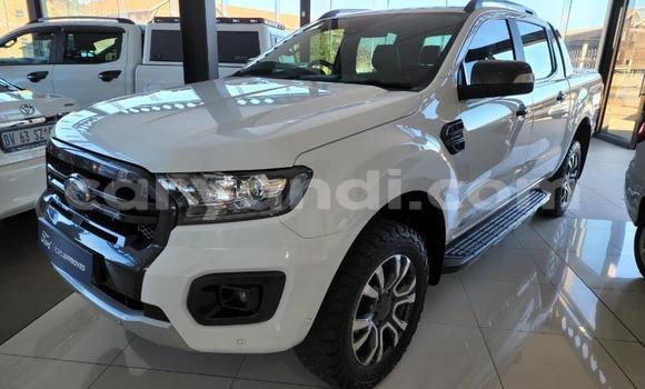 Nunua Ilio tumika Ford Ranger Nyeupe Gari ndani ya Lusaka nchini Zambia Nunua Ilio tumika Ford Ranger Nyeupe Gari ndani ya Lusaka nchini Zambia