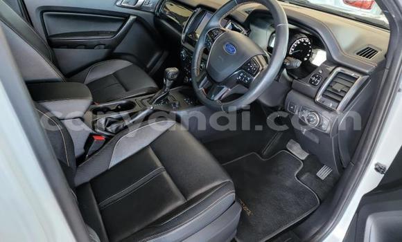 Nunua Ilio tumika Ford Ranger Nyeupe Gari ndani ya Lusaka nchini Zambia Nunua Ilio tumika Ford Ranger Nyeupe Gari ndani ya Lusaka nchini Zambia