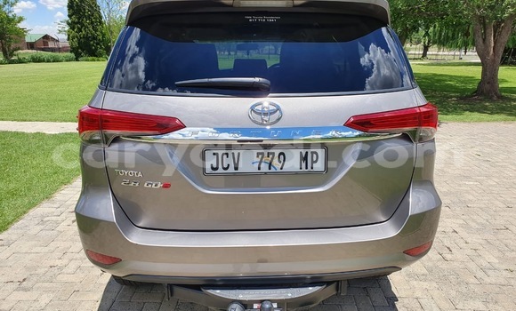 Tenga Tsaru Toyota Hilux Sirivha Mota in Chilanga in Lusaka Tenga Tsaru Toyota Hilux Sirivha Mota in Chilanga in Lusaka