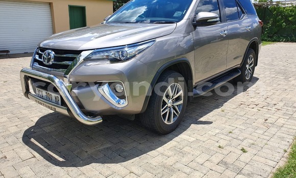 Tenga Tsaru Toyota Hilux Sirivha Mota in Chilanga in Lusaka Tenga Tsaru Toyota Hilux Sirivha Mota in Chilanga in Lusaka