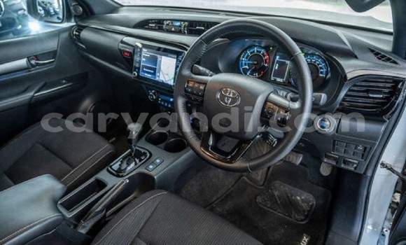 Buy Used Toyota Hilux White Car in Chilanga in Lusaka Buy Used Toyota Hilux White Car in Chilanga in Lusaka