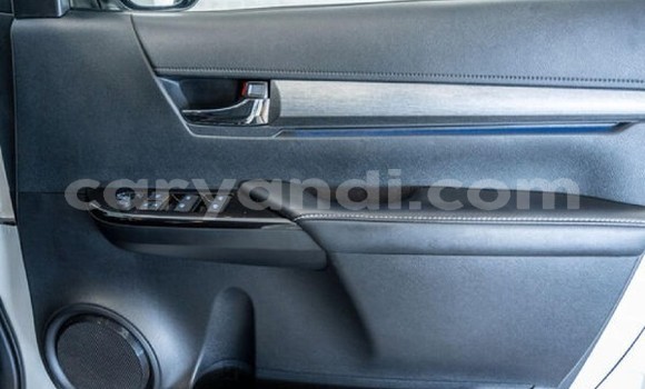 Buy Used Toyota Hilux White Car in Chilanga in Lusaka Buy Used Toyota Hilux White Car in Chilanga in Lusaka