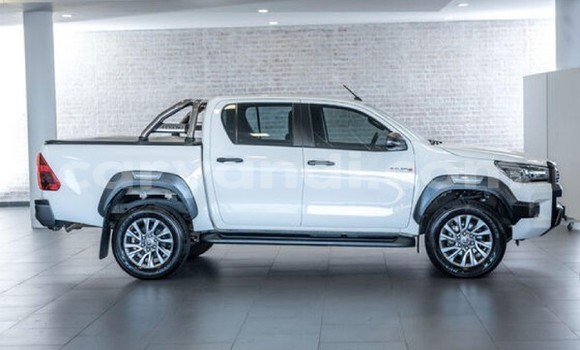 Buy Used Toyota Hilux White Car in Chilanga in Lusaka Buy Used Toyota Hilux White Car in Chilanga in Lusaka