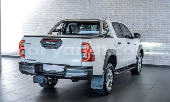 Buy Used Toyota Hilux White Car in Chilanga in Lusaka Buy Used Toyota Hilux White Car in Chilanga in Lusaka