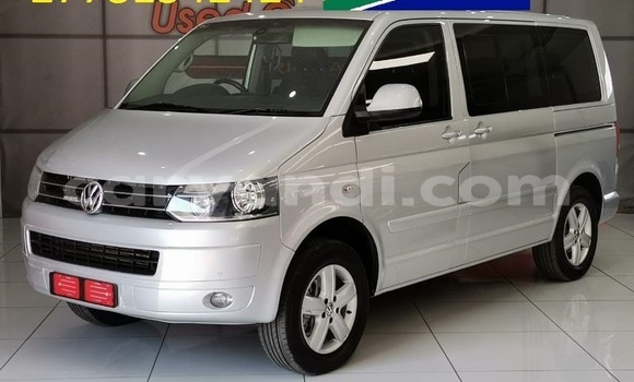 Acheter Occasion Voiture Volkswagen Caravelle Blanc à Lusaka, Zambie Acheter Occasion Voiture Volkswagen Caravelle Blanc à Lusaka, Zambie