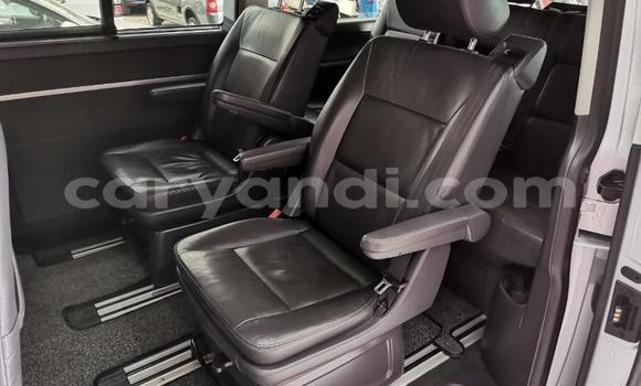 Acheter Occasion Voiture Volkswagen Caravelle Blanc à Lusaka, Zambie Acheter Occasion Voiture Volkswagen Caravelle Blanc à Lusaka, Zambie