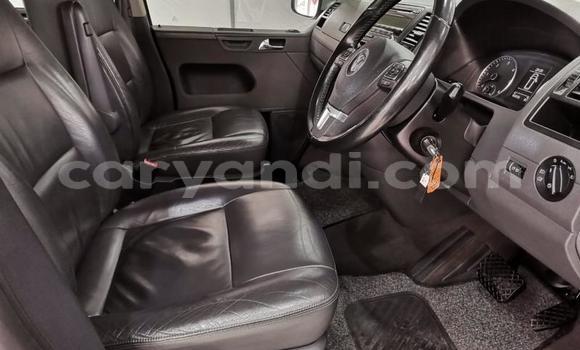 Acheter Occasion Voiture Volkswagen Caravelle Blanc à Lusaka, Zambie Acheter Occasion Voiture Volkswagen Caravelle Blanc à Lusaka, Zambie