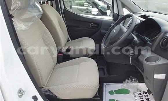 Nunua Ilio tumika Nissan NV200 Nyeupe Gari ndani ya Lusaka nchini Zambia Nunua Ilio tumika Nissan NV200 Nyeupe Gari ndani ya Lusaka nchini Zambia