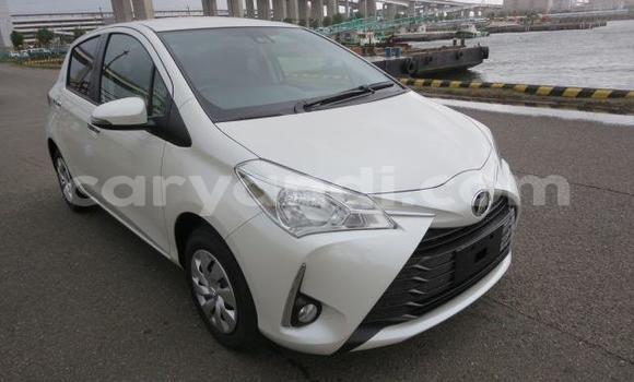 Acheter Occasion Voiture Toyota Vitz Blanc à Kafue, Lusaka Acheter Occasion Voiture Toyota Vitz Blanc à Kafue, Lusaka