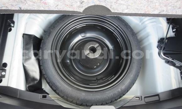 Nunua Ilio tumika Toyota Vitz Nyeupe Gari ndani ya Mansa nchini Luapala Nunua Ilio tumika Toyota Vitz Nyeupe Gari ndani ya Mansa nchini Luapala