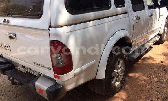 Acheter Occasion Voiture Isuzu KB Blanc à Lusaka, Zambie Acheter Occasion Voiture Isuzu KB Blanc à Lusaka, Zambie