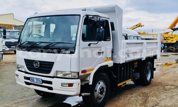 Buy Used Nissan UD White Truck in Lusaka in Zambia