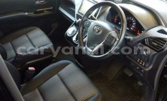 Acheter Occasion Voiture Toyota Voxy Noir à Lusaka, Zambie Acheter Occasion Voiture Toyota Voxy Noir à Lusaka, Zambie