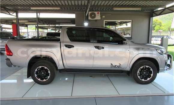 Acheter Occasion Voiture Toyota Hilux Gris à Lusaka, Zambie Acheter Occasion Voiture Toyota Hilux Gris à Lusaka, Zambie