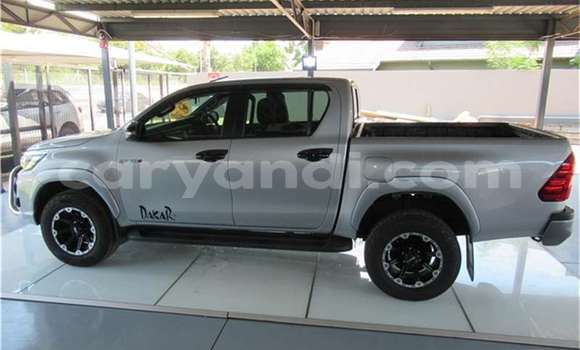 Acheter Occasion Voiture Toyota Hilux Gris à Lusaka, Zambie Acheter Occasion Voiture Toyota Hilux Gris à Lusaka, Zambie