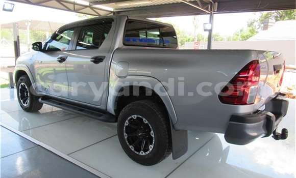 Acheter Occasion Voiture Toyota Hilux Gris à Lusaka, Zambie Acheter Occasion Voiture Toyota Hilux Gris à Lusaka, Zambie