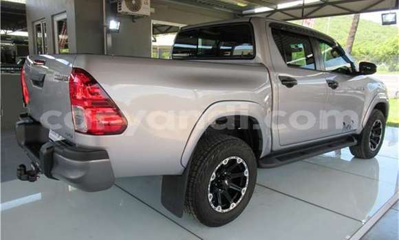 Acheter Occasion Voiture Toyota Hilux Gris à Lusaka, Zambie Acheter Occasion Voiture Toyota Hilux Gris à Lusaka, Zambie