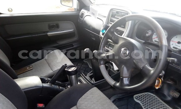 Acheter Occasion Voiture Nissan Navara Gris à Lusaka, Zambie Acheter Occasion Voiture Nissan Navara Gris à Lusaka, Zambie