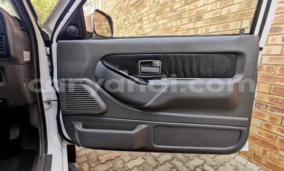 Nunua Ilio tumika Isuzu KB Nyeupe Gari ndani ya Livingstone nchini Zambia Nunua Ilio tumika Isuzu KB Nyeupe Gari ndani ya Livingstone nchini Zambia