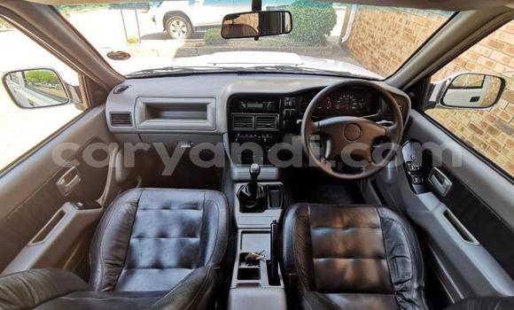 Nunua Ilio tumika Isuzu KB Nyeupe Gari ndani ya Livingstone nchini Zambia Nunua Ilio tumika Isuzu KB Nyeupe Gari ndani ya Livingstone nchini Zambia