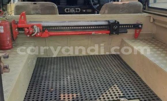 Tenga Tsaru Land Rover Defender Beige Mota in Lusaka in Zambia Tenga Tsaru Land Rover Defender Beige Mota in Lusaka in Zambia