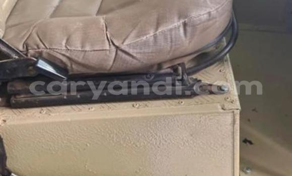 Tenga Tsaru Land Rover Defender Beige Mota in Lusaka in Zambia Tenga Tsaru Land Rover Defender Beige Mota in Lusaka in Zambia