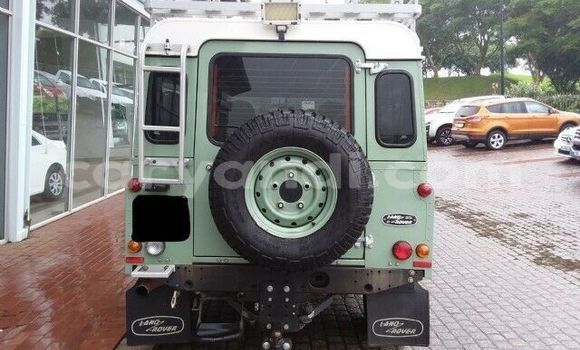 Acheter Occasion Voiture Land Rover Defender Vert à Livingstone, Zambie Acheter Occasion Voiture Land Rover Defender Vert à Livingstone, Zambie