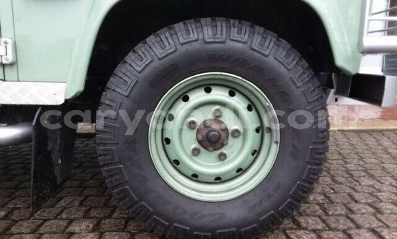 Acheter Occasion Voiture Land Rover Defender Vert à Livingstone, Zambie Acheter Occasion Voiture Land Rover Defender Vert à Livingstone, Zambie