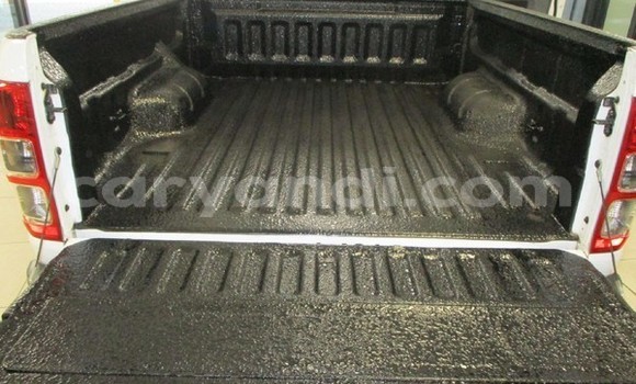 Nunua Ilio tumika Ford Ranger Nyeupe Gari ndani ya Lusaka nchini Zambia Nunua Ilio tumika Ford Ranger Nyeupe Gari ndani ya Lusaka nchini Zambia