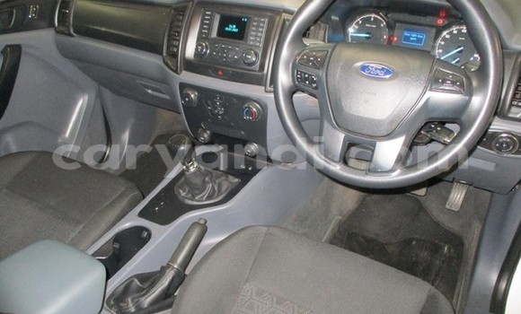 Nunua Ilio tumika Ford Ranger Nyeupe Gari ndani ya Lusaka nchini Zambia Nunua Ilio tumika Ford Ranger Nyeupe Gari ndani ya Lusaka nchini Zambia