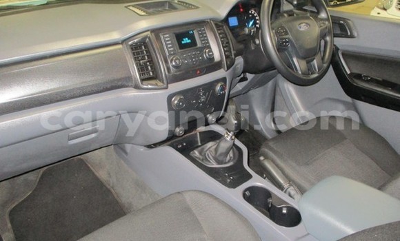 Nunua Ilio tumika Ford Ranger Nyeupe Gari ndani ya Lusaka nchini Zambia Nunua Ilio tumika Ford Ranger Nyeupe Gari ndani ya Lusaka nchini Zambia