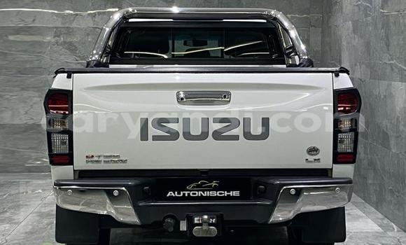 Tenga Tsaru Isuzu KB Chena Mota in Chililabombwe in Copperbelt Tenga Tsaru Isuzu KB Chena Mota in Chililabombwe in Copperbelt