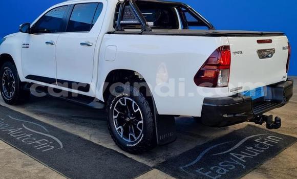 Buy Used Toyota Hilux White Car in Chilanga in Lusaka Buy Used Toyota Hilux White Car in Chilanga in Lusaka