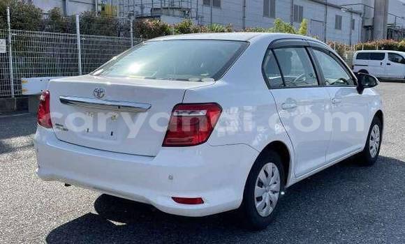 Buy Used Toyota Axio White Car in Chambishi in Copperbelt