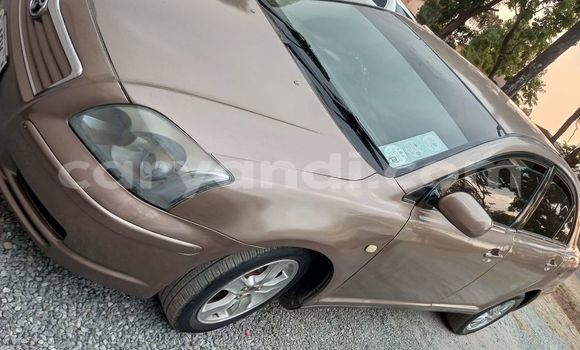 Buy Used Toyota Avensis Brown Car in Ndola in Zambia
