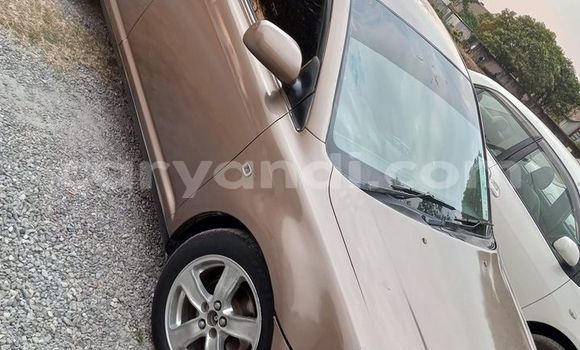 Acheter Occasion Voiture Toyota Avensis Marron à Ndola, Zambie Acheter Occasion Voiture Toyota Avensis Marron à Ndola, Zambie
