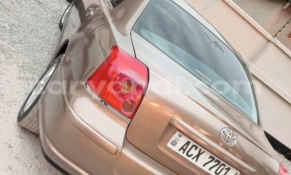 Acheter Occasion Voiture Toyota Avensis Marron à Ndola, Zambie Acheter Occasion Voiture Toyota Avensis Marron à Ndola, Zambie
